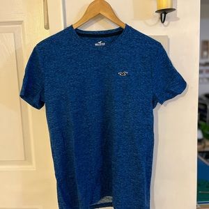 Blue Hollister t shirt